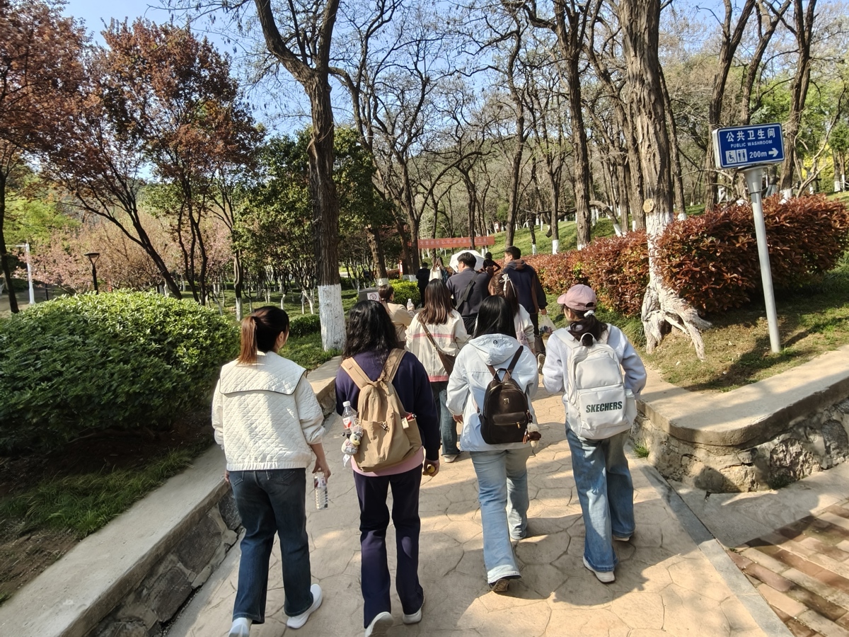 997caf44d0254cb282827b855231b072.jpg 997caf44d0254cb282827b855231b072.jpg