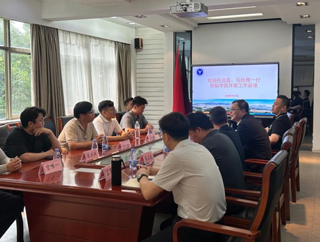 江西秋田满满食品科技有限公司来学院洽谈校企合作
